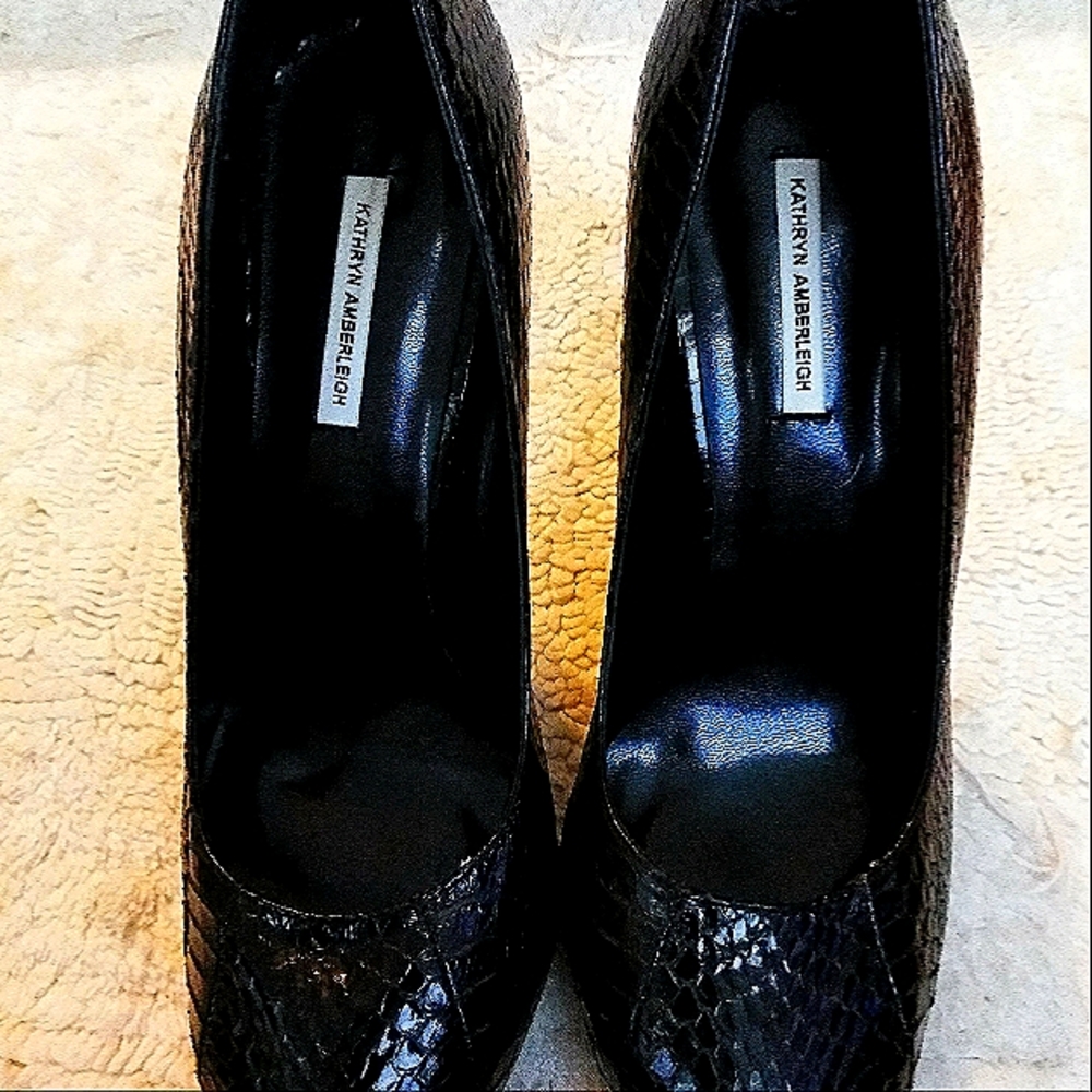 Black Kathryn Amberleigh Snake Skin high Heels size 9M - Picture 5 of 9